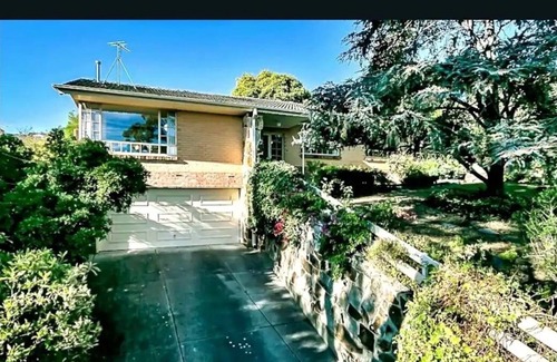 Bellevue Heights House | Classy bungalow in Adelaide/wineries/beaches/hills/national
