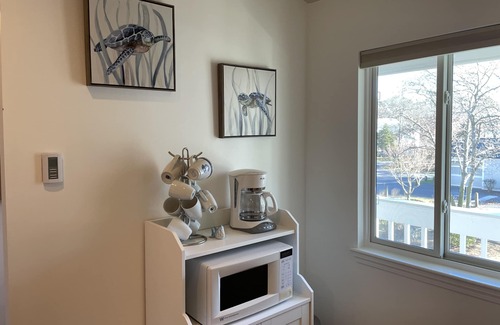 Brewster Condo | Classy, Comfy, and Convenient with AC & Pool Access