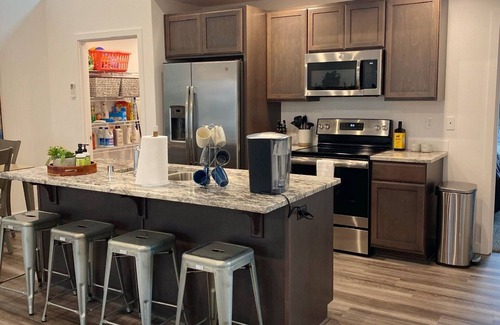 Benton County Apartment | Classy, Cozy Condo, Ideal 4 Long Stays!
