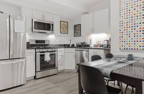 Le Droit Park Apartment | Classy LeDroit Park Oasis / 2-BR Close to METRO