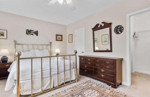 Old Town West House | Classy Old Town Getaway 3-BR in Perfect Location