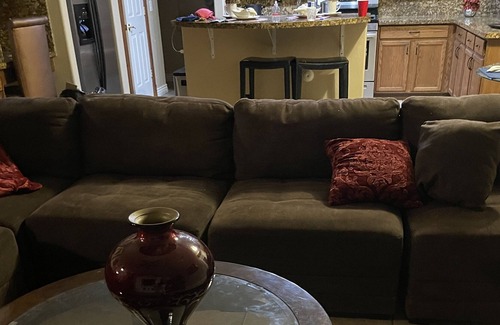 Laveen Village Bed & Breakfast | Classy’s bedroom suites love & fun