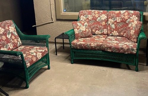 Laveen Village Bed & Breakfast | Classy’s bedroom suites love & fun