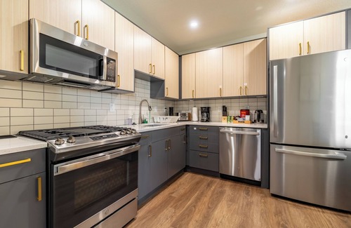 Aurora Highlands Apartment | Classy Studio Home l King bed l Garage IPool l near DC/Metro/Mall