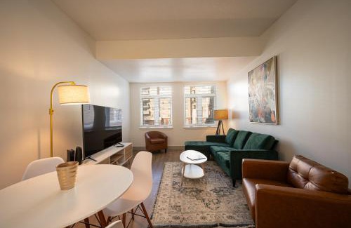 Charlotte Center City Apartment | Classy Uptown Darling