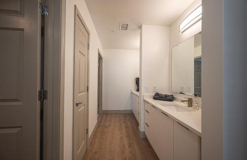 Charlotte Center City Apartment | Classy Uptown Darling