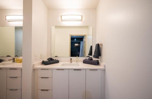 Charlotte Center City Apartment | Classy Uptown Darling