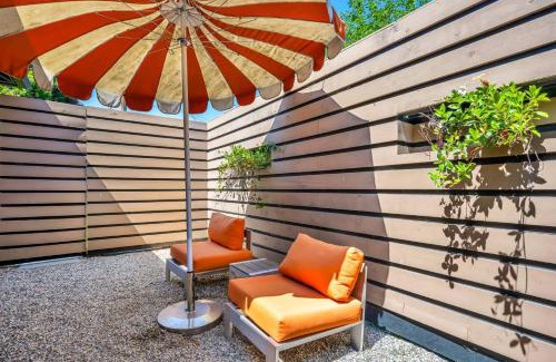Valley Village House | Claudia's Cottage Guest House