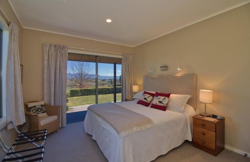 Ruby Bay Apartment | Clayridge Cottages