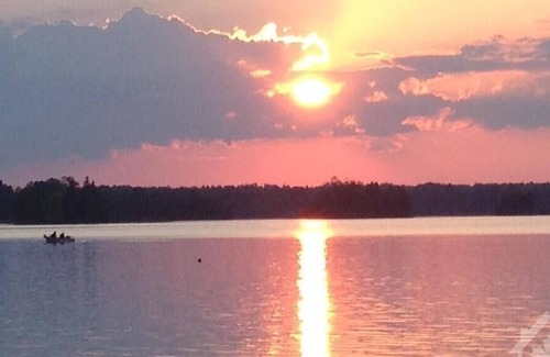 Lanark Highlands House | Clayton Lake Waterfront Cottage With Spectacular View & Games Room