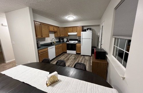 Williamstown House | Clean 3 bedroom, 2.5 bathroom townhouse within minutes of the Ark Encounter!