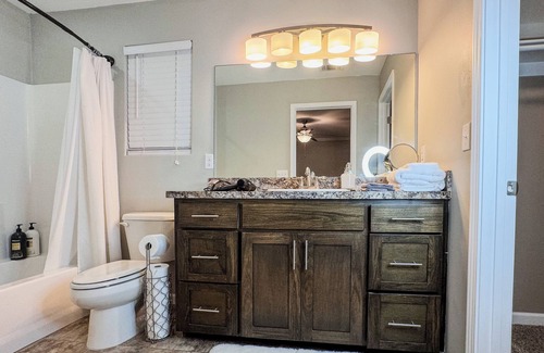 Russellville House | Clean! 5Bed home. Centrally located. Privacy