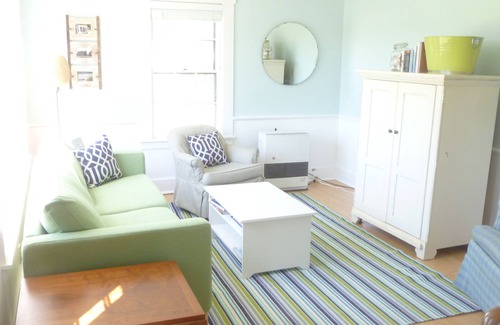 Pemaquid Beach House | Clean and Bright Seaside Beach House - short walking distance to 2 beaches
