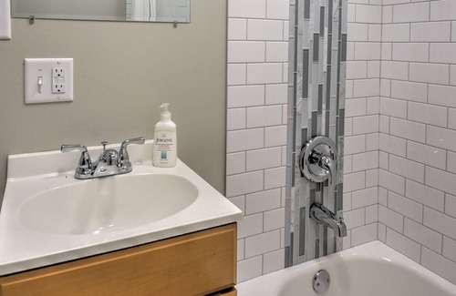 Gary House | Clean and Comfortable Ranch near 80/94/65 Refinery