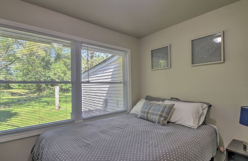 Gary House | Clean and Comfortable Ranch near 80/94/65 Refinery
