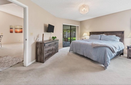 Valrico House | Clean and Cozy Family Home - 2 Kings - Coffee Bar