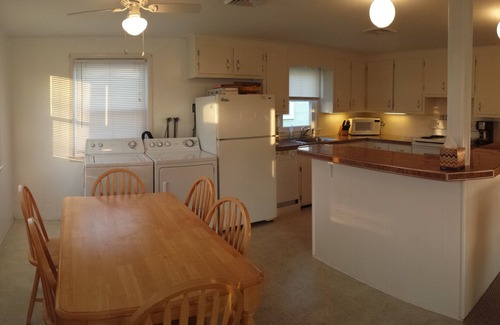 Beach Haven Park House | CLEAN AND SPACIOUS BEACH VACATION FAMILY RENTAL - 2ND FLOOR