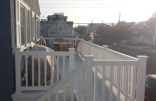 Beach Haven Park House | CLEAN AND SPACIOUS BEACH VACATION FAMILY RENTAL - 2ND FLOOR