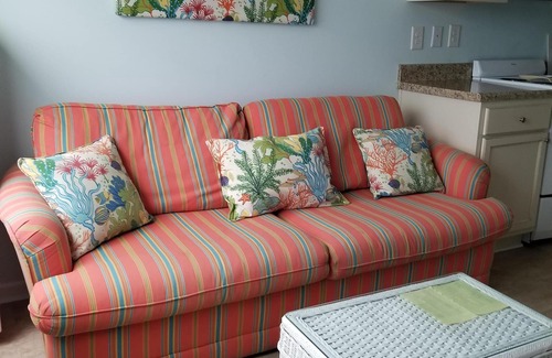Atlantic Beach Apartment | Clean, Beautiful Bright Studio Condo With Extras For Your Perfect Vacation!