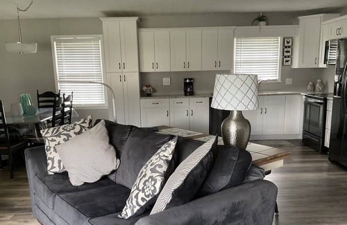 Campbellsville House | Clean, comfortable & convenient.