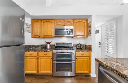 Green Valley House | Clean & comfortable home w/opt of heated pool & Spa
