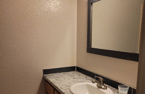 Clarkston House | Clean, comfortable space in a very convenient area of downtown Clarkston.