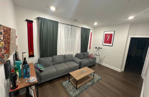 Simi Valley Bed & Breakfast | Clean & Comfy Private Room- Perfect for Your Stay!
