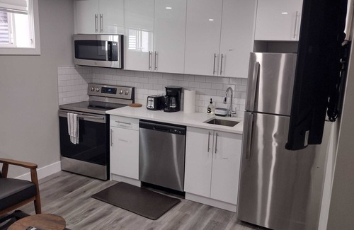 Northeast Edmonton House | Clean Cozy 1 Bedroom charming legal basement suite in a peaceful Environment
