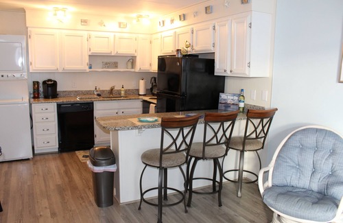 Midtown Ocean City Condo | Clean & Cozy Condo on 36th St. Steps to Beach, Convention Center, Dining & More!