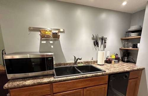 Springfield House | Clean & Cozy Private Basement. Tailored to You! Great Location!