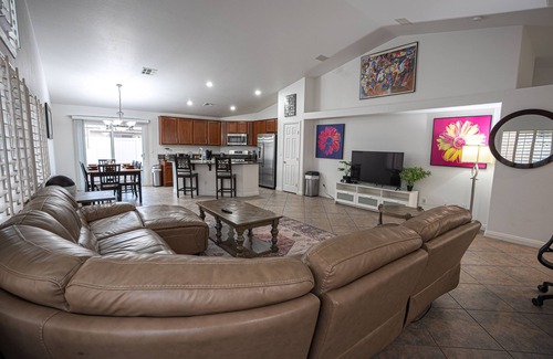 North Las Vegas House | ★ Clean & Cozy Ultra-Spacious ★ 4Bed 2Bath in North Las Vegas!