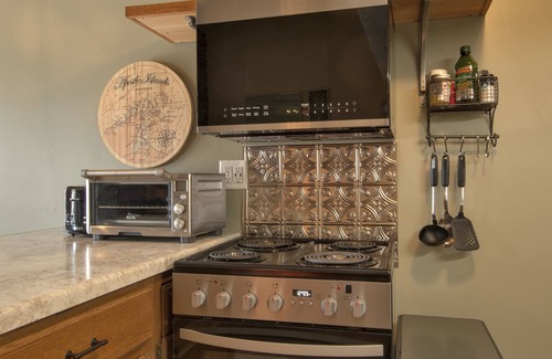 Bayfield Condo | Clean & Modern Beach Front Condo with Lake Views