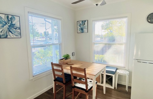 Los Altos House | Clean modern 💎 w Backyard ⭐️AC+Parking+W&D⭐️Central location