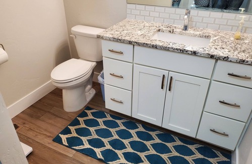 Jerome Apartment | Clean, private entrance, easy check-in and out(door code).2.3 miles from Walmart