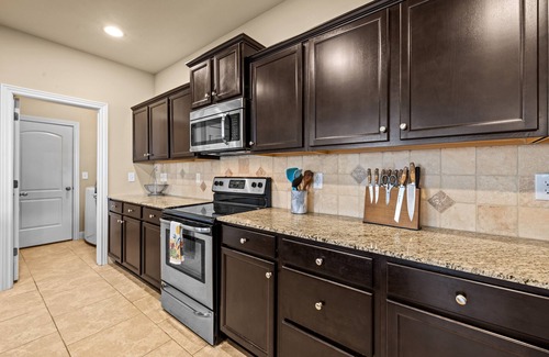 Cave Springs House | Clean Private House - 3 Miles From Pinnacle Hills, 5 Miles From XNA
