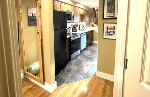 Bartlett House | Clean, quiet and cozy mountain get away Condo