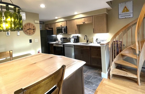 Bartlett House | Clean, quiet and cozy mountain get away Condo