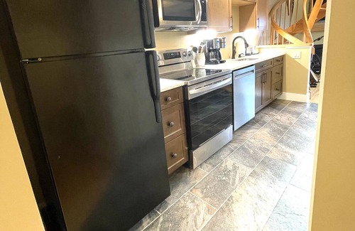 Bartlett House | Clean, quiet and cozy mountain get away Condo