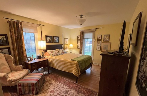 Allouez House | Clean, quiet and spacious 1 bedroom shared space