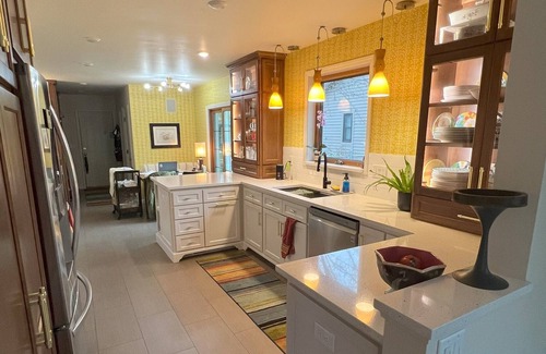 Allouez House | Clean, quiet and spacious 1 bedroom shared space