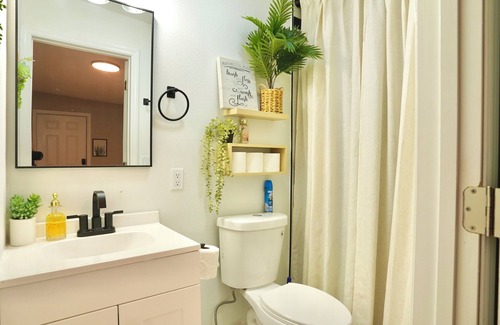 Orlando Apartment | Clean & Quiet Luxury Boho in Orlando 25min from Theme Parks