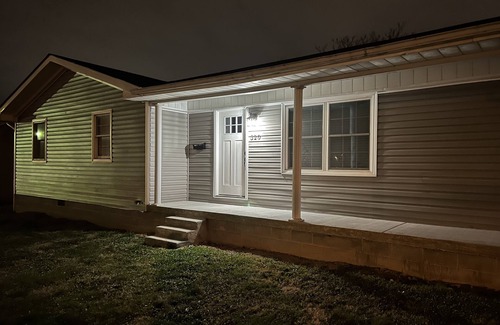 Elizabethtown House | Clean quite 3 bd 2 bath home in great location fully remodeled