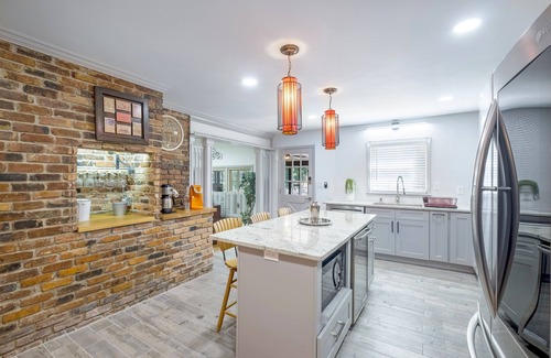 College Park House | Clean! Renovated Oasis Estate, 7mins from Airport!