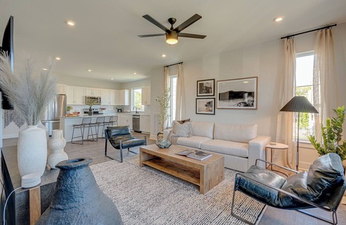 Whitebridge House | Clean Slate 5631- Sleeps 8