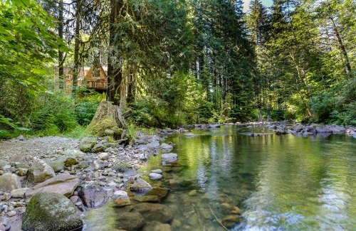 Rhododendron House | Clear Creek Cabin
