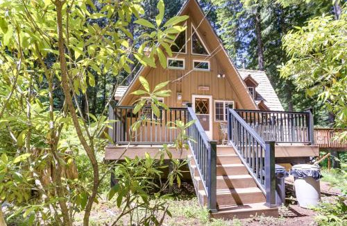 Rhododendron House | Clear Creek Cabin