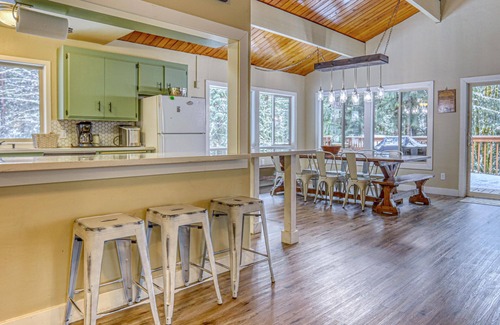 Rhododendron House | Clear Creek Mt. Hood Retreat with stunning views of Clear Creek