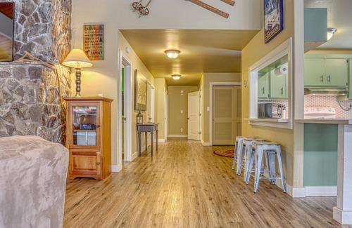 Rhododendron House | Clear Creek Mt. Hood Retreat with stunning views of Clear Creek