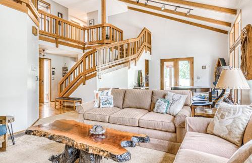 Rhododendron House | Clear Creek Retreat