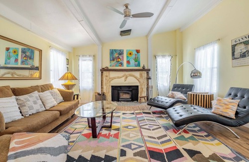 Pinyon Pines House | Clear Skies, Cozy Nights, Open for Guests